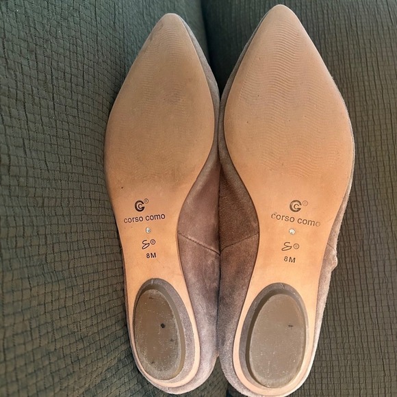 Corso Como Suede Pointed Toe Ankle Boots Women's Size 8M Taupe Side Zip Flat - Picture 2 of 9